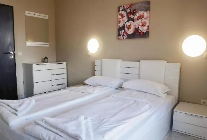 Dream In Imperial Heights *